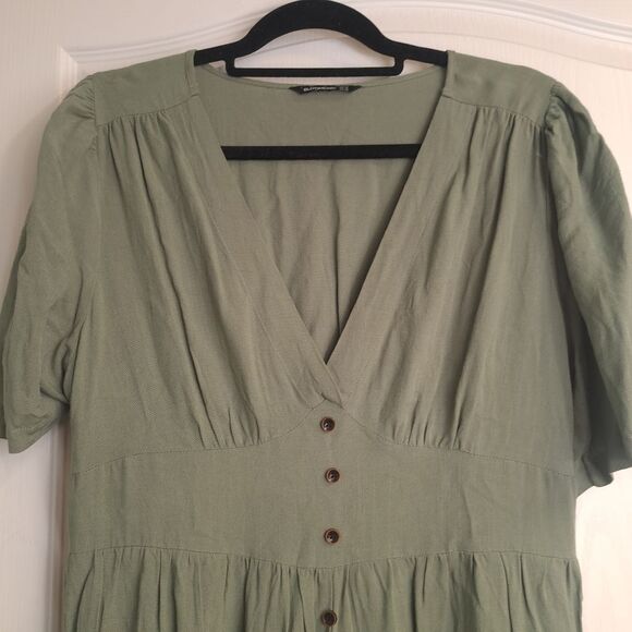 Bloomchic Green Button-Down Dress - Picture 3 of 5